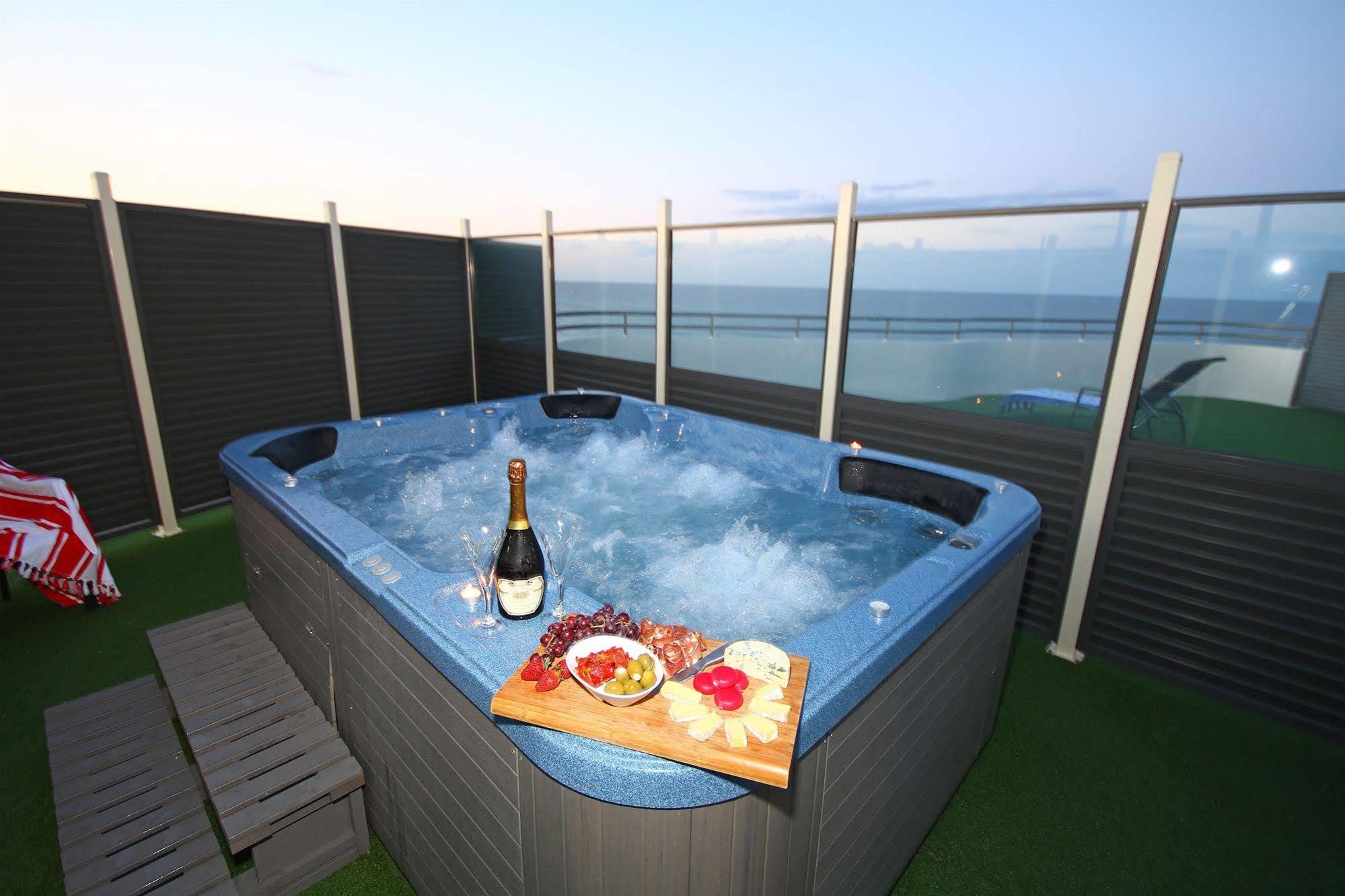 San Simeon Beachfront Apartments Tugun Gold Coast Buitenkant foto