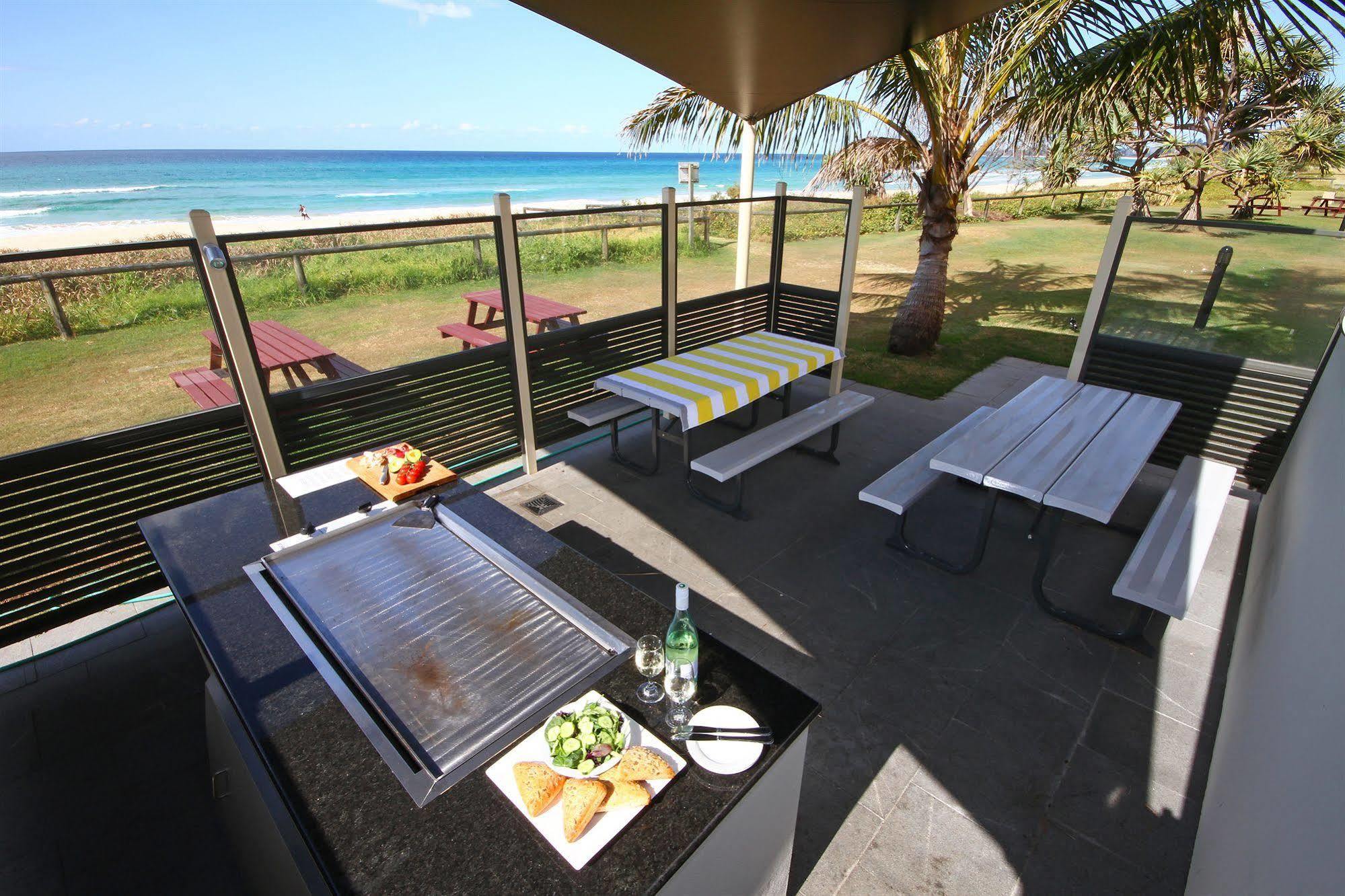 San Simeon Beachfront Apartments Tugun Gold Coast Buitenkant foto