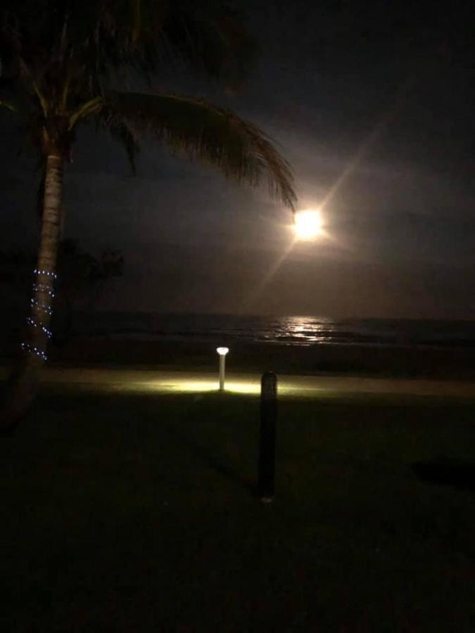 San Simeon Beachfront Apartments Tugun Gold Coast Buitenkant foto