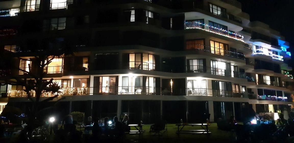 San Simeon Beachfront Apartments Tugun Gold Coast Buitenkant foto